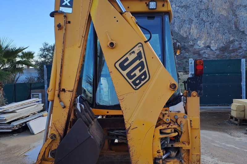 OmecoHub - Immagine JCB 2CX